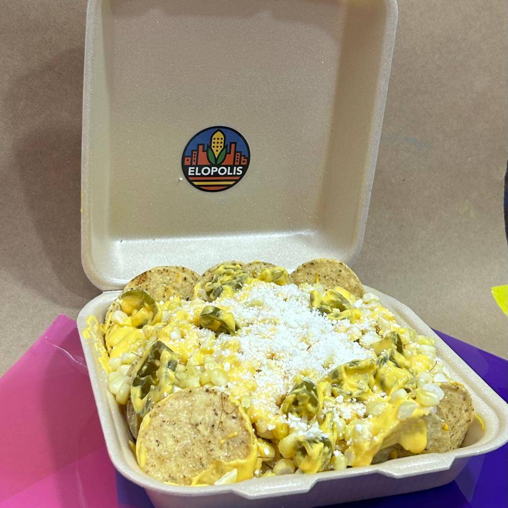 NACHOS GRANDES CON ELOTE