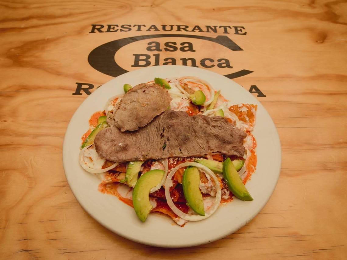 Chilaquiles con Bistec