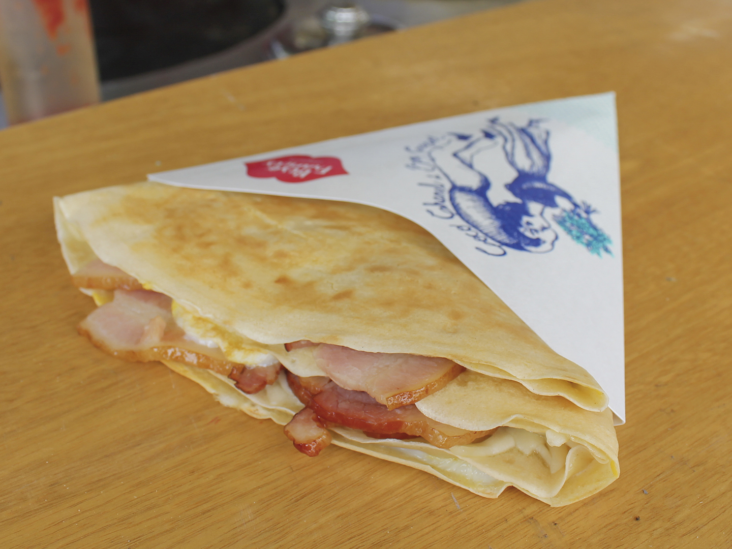 Crepe Con Huevo Tocino Queso