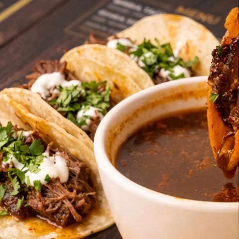 3 TACOS SUAVE + CONSOME