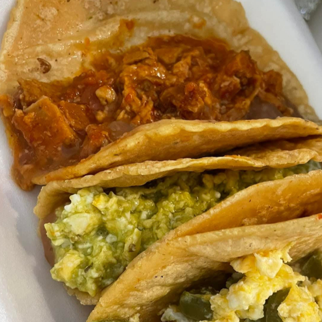 Tacos de Maíz de Deshebrada