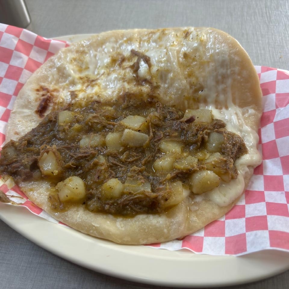 Quesadilla con guisado