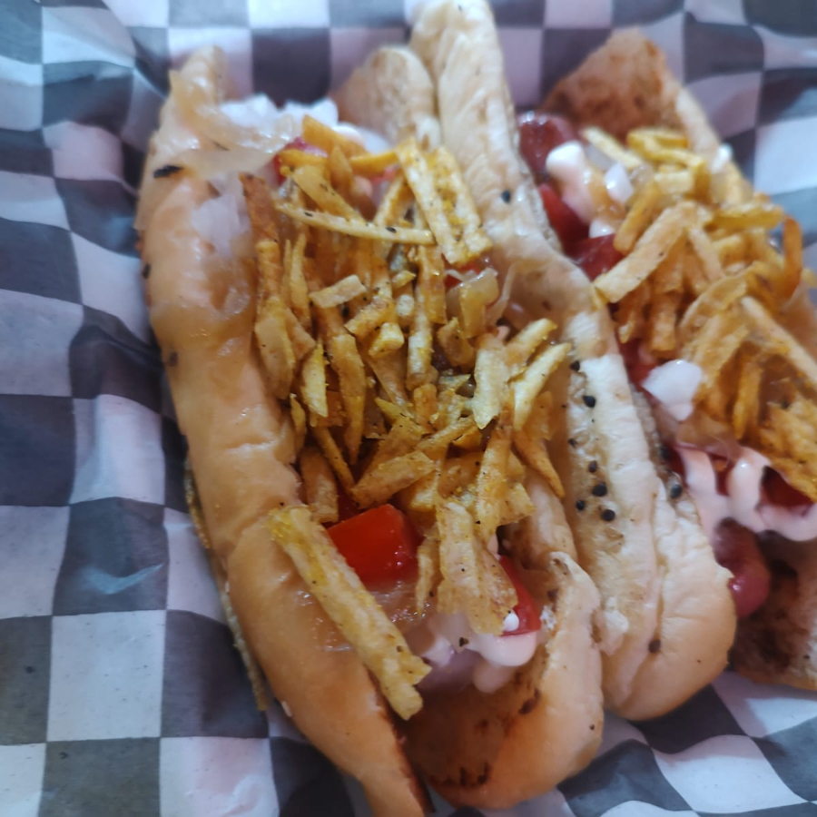 Hot-Dog Del Rey con Papas