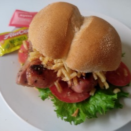 PAN CON CHORIZO