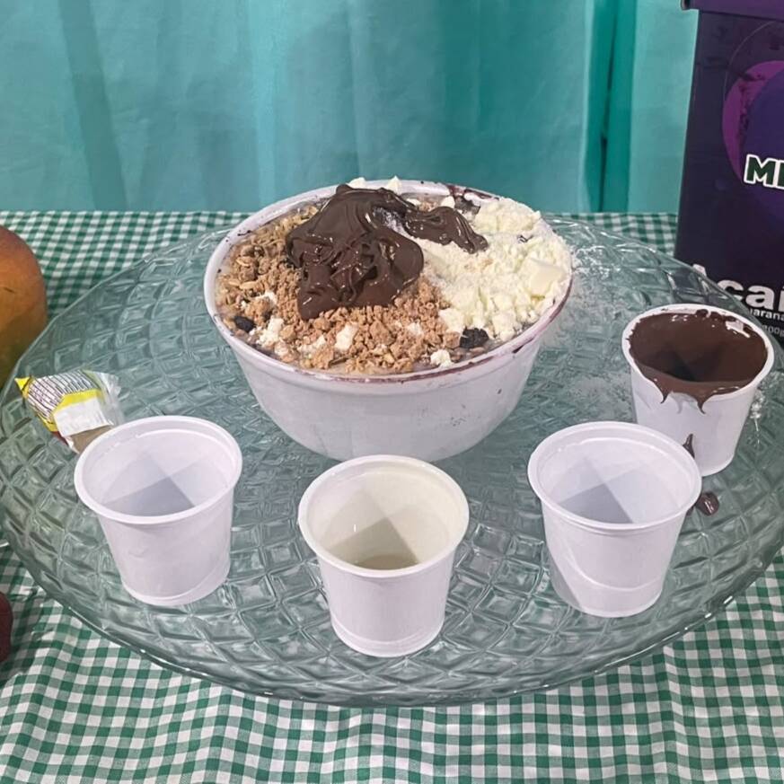 Uma combinação irresistível! 😍💜
400g de açaí da Mexicaletas, servido em potinho de 500ml, acompanhado de:
🍫 Nutella
🥛 Leite em pó
🥄 Leite condensado
🌾 Granola
🥜 Paçoca
Os 4 acompanhamentos são enviados separadamente em potinhos grandes de 60ml, para você montar seu açaí do seu jeito! 💜