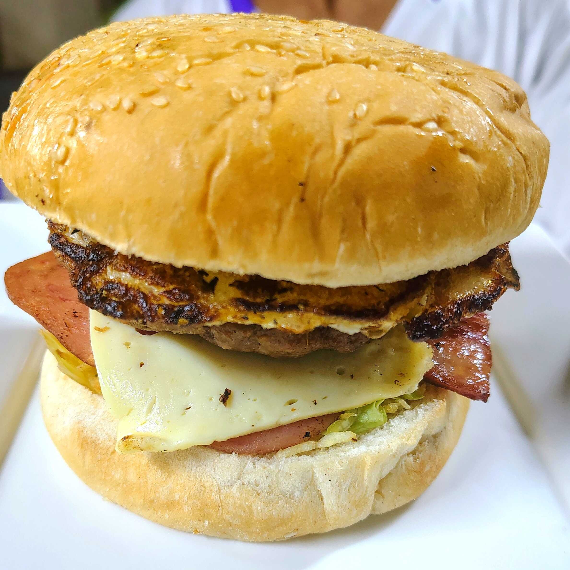Hamburguesas De Res Sencilla
