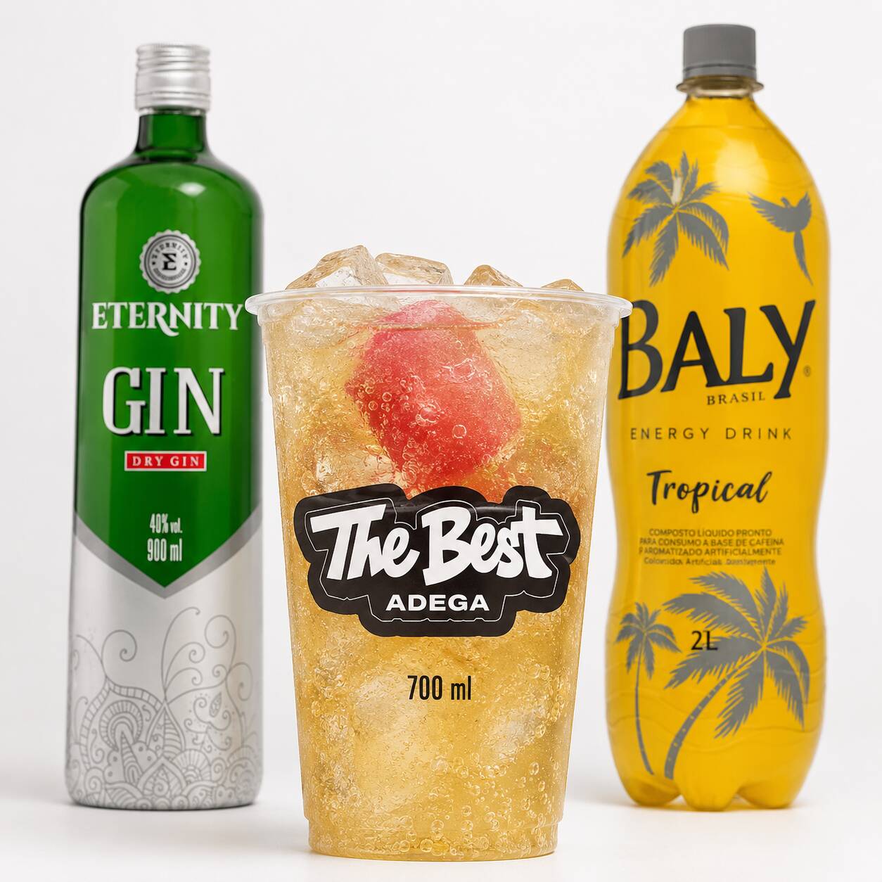 Copo de 700 ml preparado com gin, energético e gelo saborizado. Uma combinação refrescante, doce na medida e perfeita para quem gosta de um drink gelado e cheio de sabor.