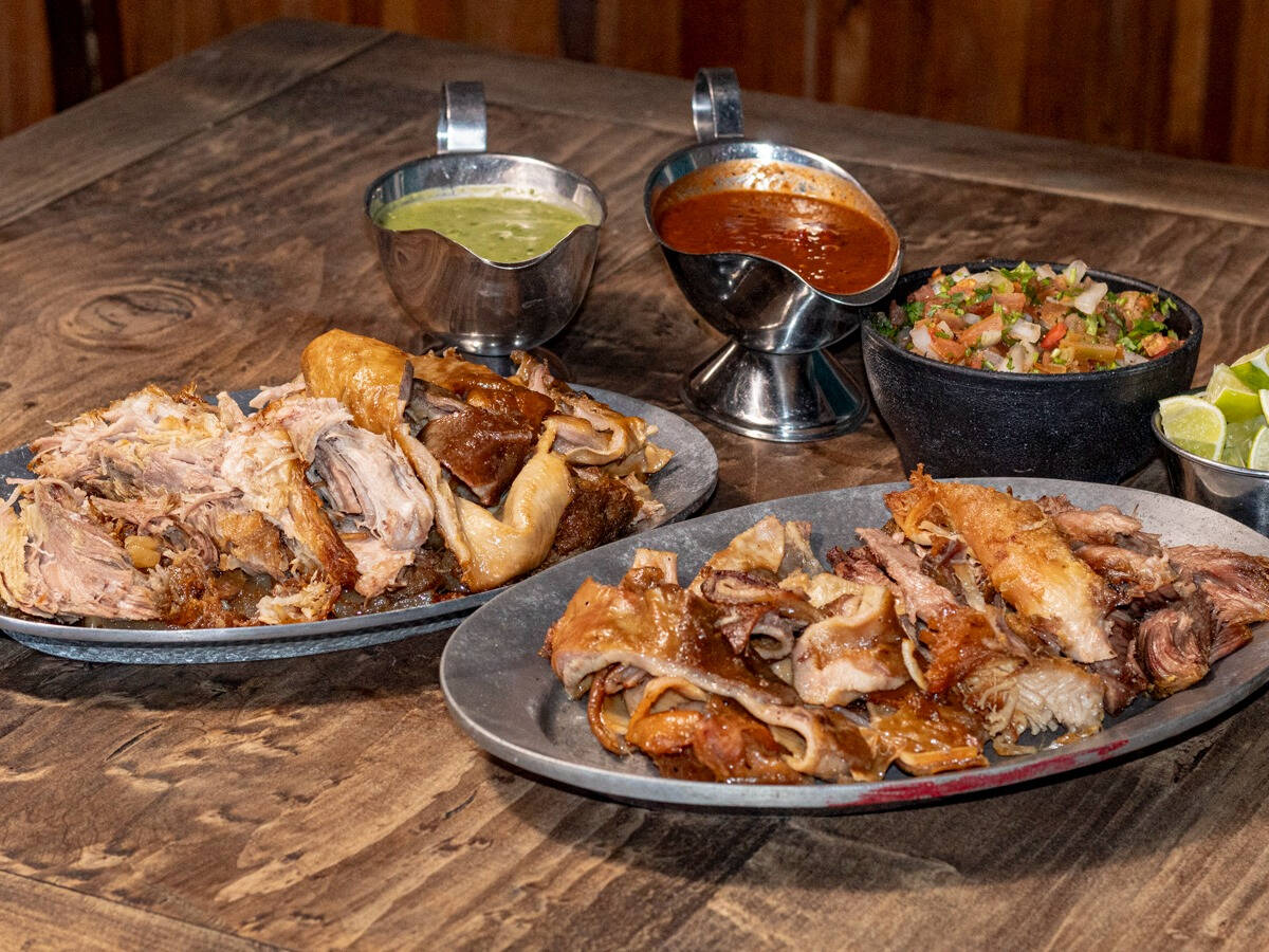 Mi Pueblo Carnitas y Tortas