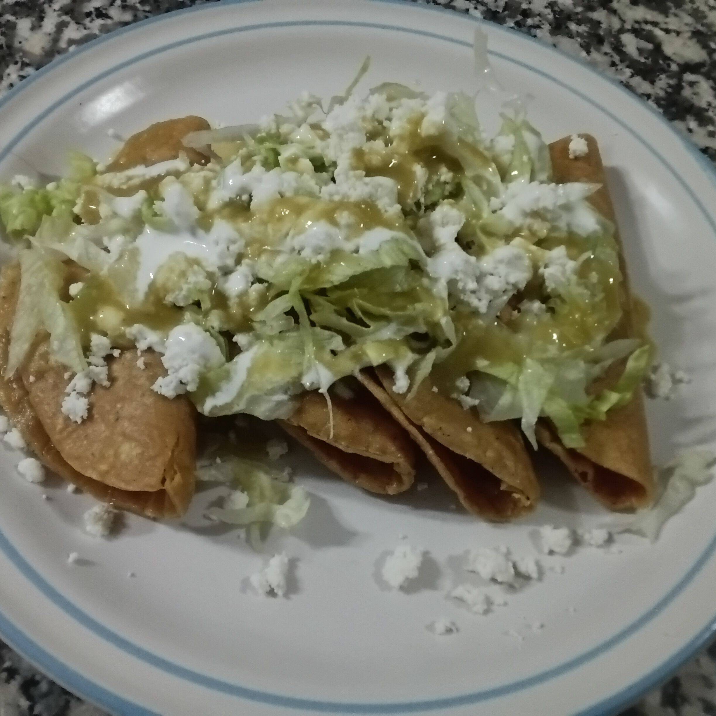 Tacos dorados