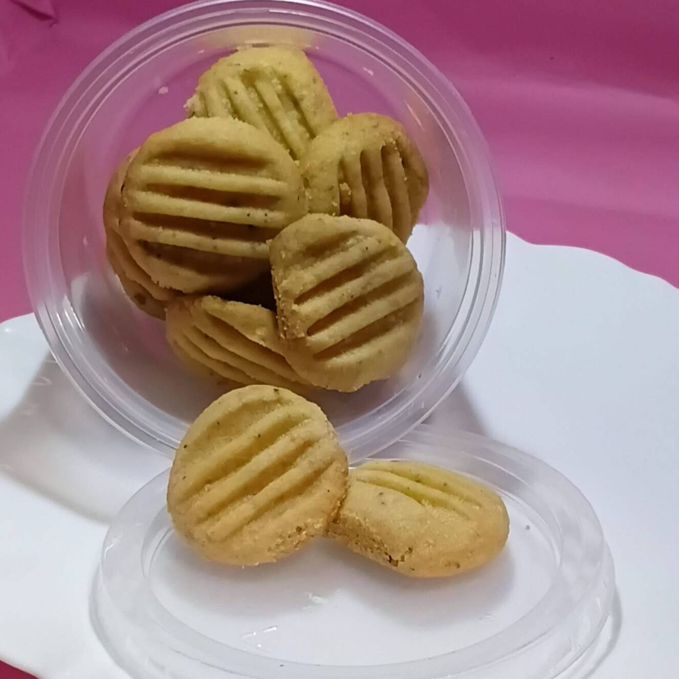 O nosso Salgadinho de Queijo é simplesmente maravilhoso,dissolve na boca e com aquele toque de orégano. Contém 10 Unidades!