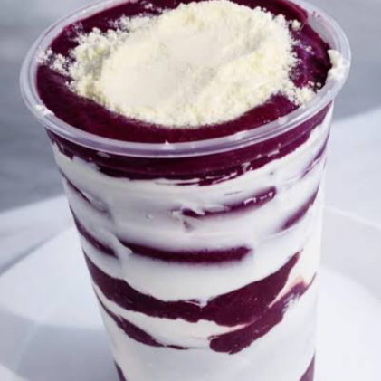 LEITE EM PÓ, LEITE LÍQUIDO, PAÇOCA, GRANOLA (BATIDO TUDO JUNTO) SE NÃO DESEJAR ALGUM ADICIONAL POR FAVOR INFORMAR NO PRIVADO