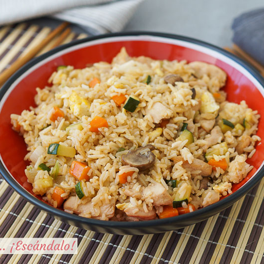 Yakimeshi de Verduras Dos Carnes