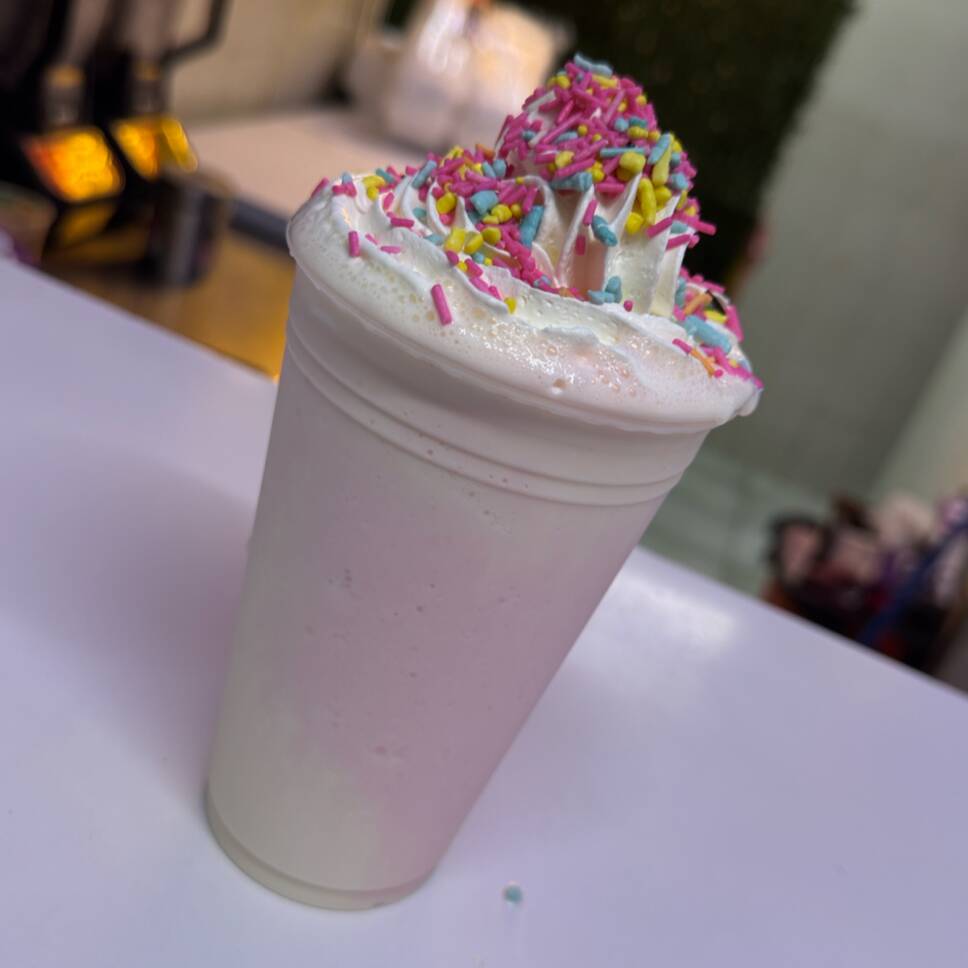 Malteada Unicornio