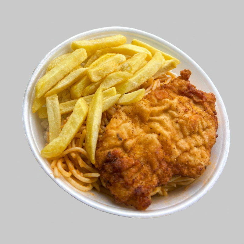 Arroz,Feijão,macarrão e farofa.