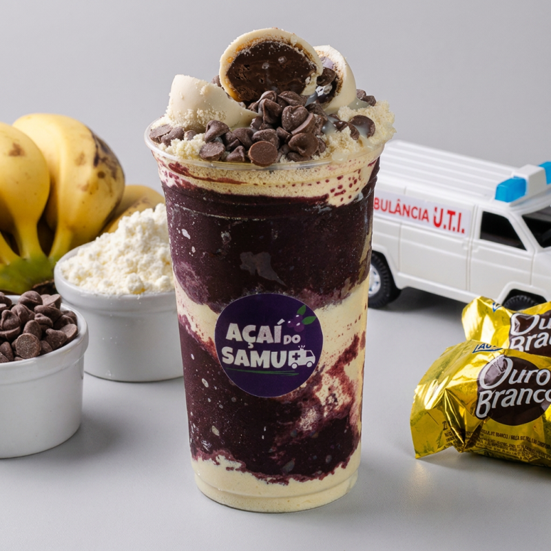 Açaí Cremoso Com Ouro Branco, Gotas De Chocolate, Banana Fatiada, Leite Condensado Cremoso E Leite Em Pó. Combinação Doce, Cremosa E Irresistível Em Cada Colherada.