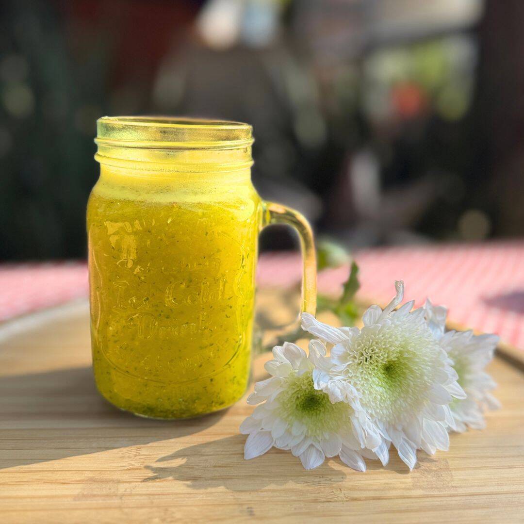 Agua de piña y menta