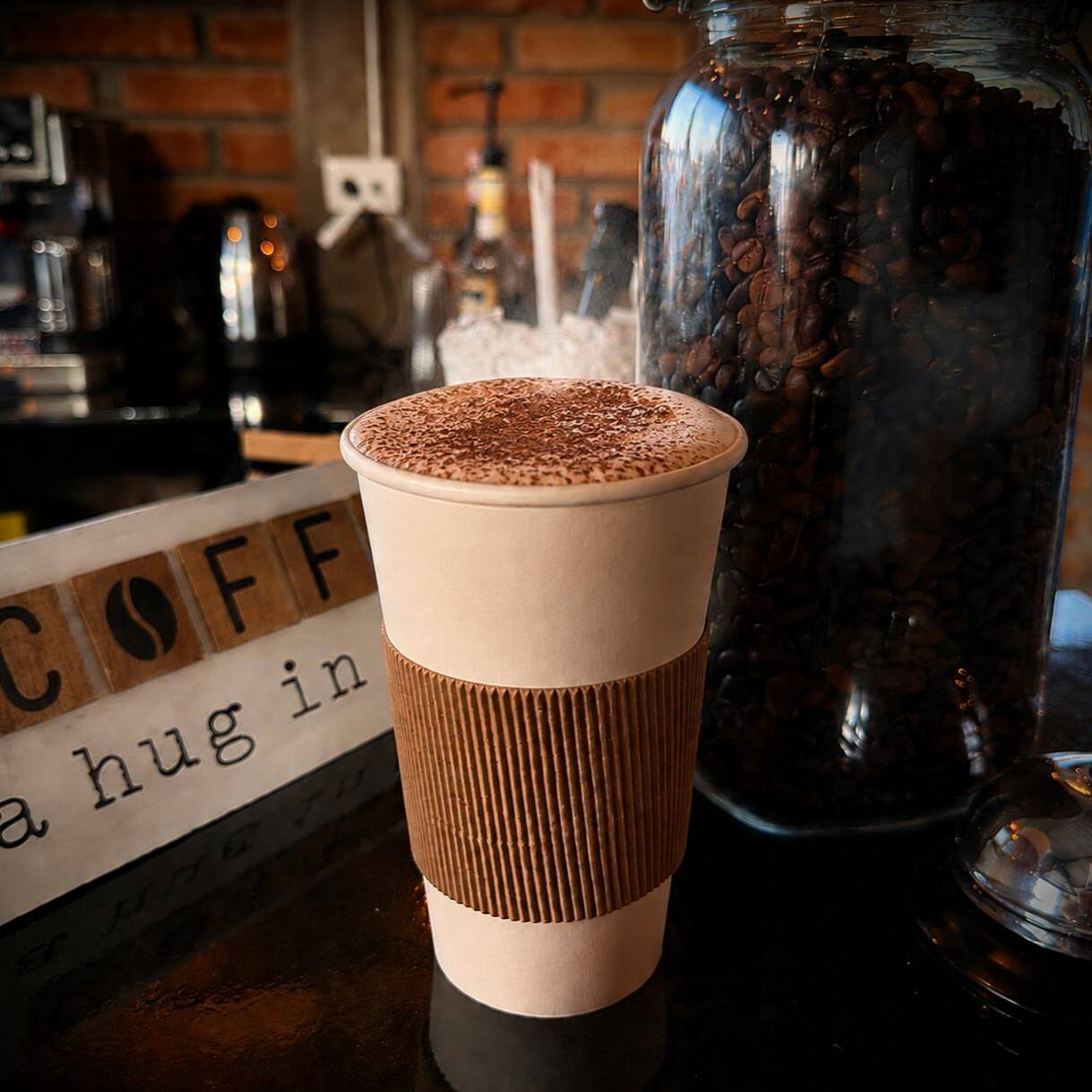 MOCHA LATTE 16 Oz