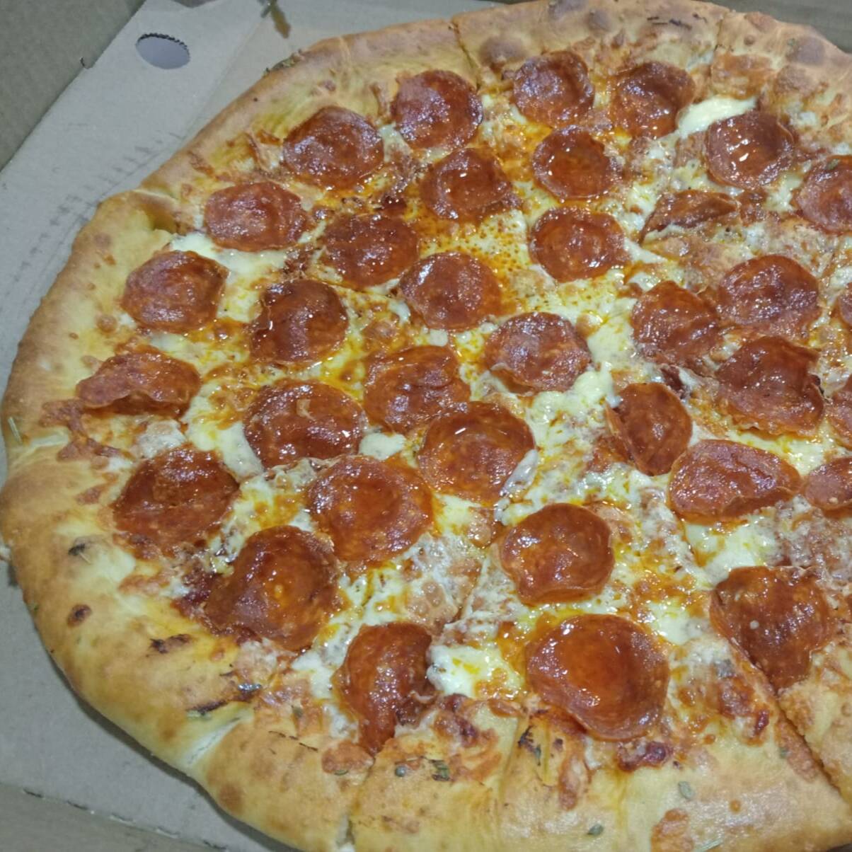 Pizza Premium Pepperoni Mega