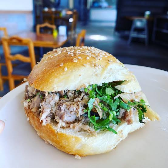 Cemita De Carnitas