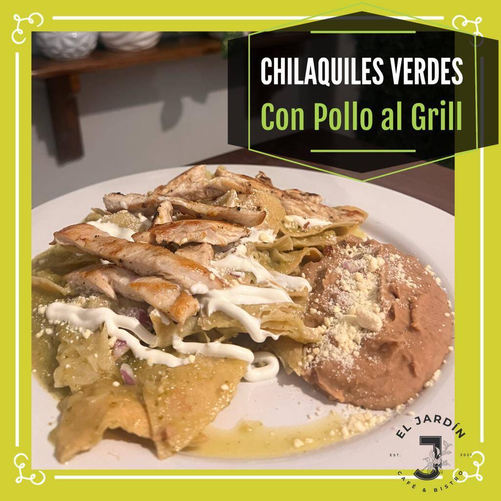 Chilaquiles Verdes con Pollo