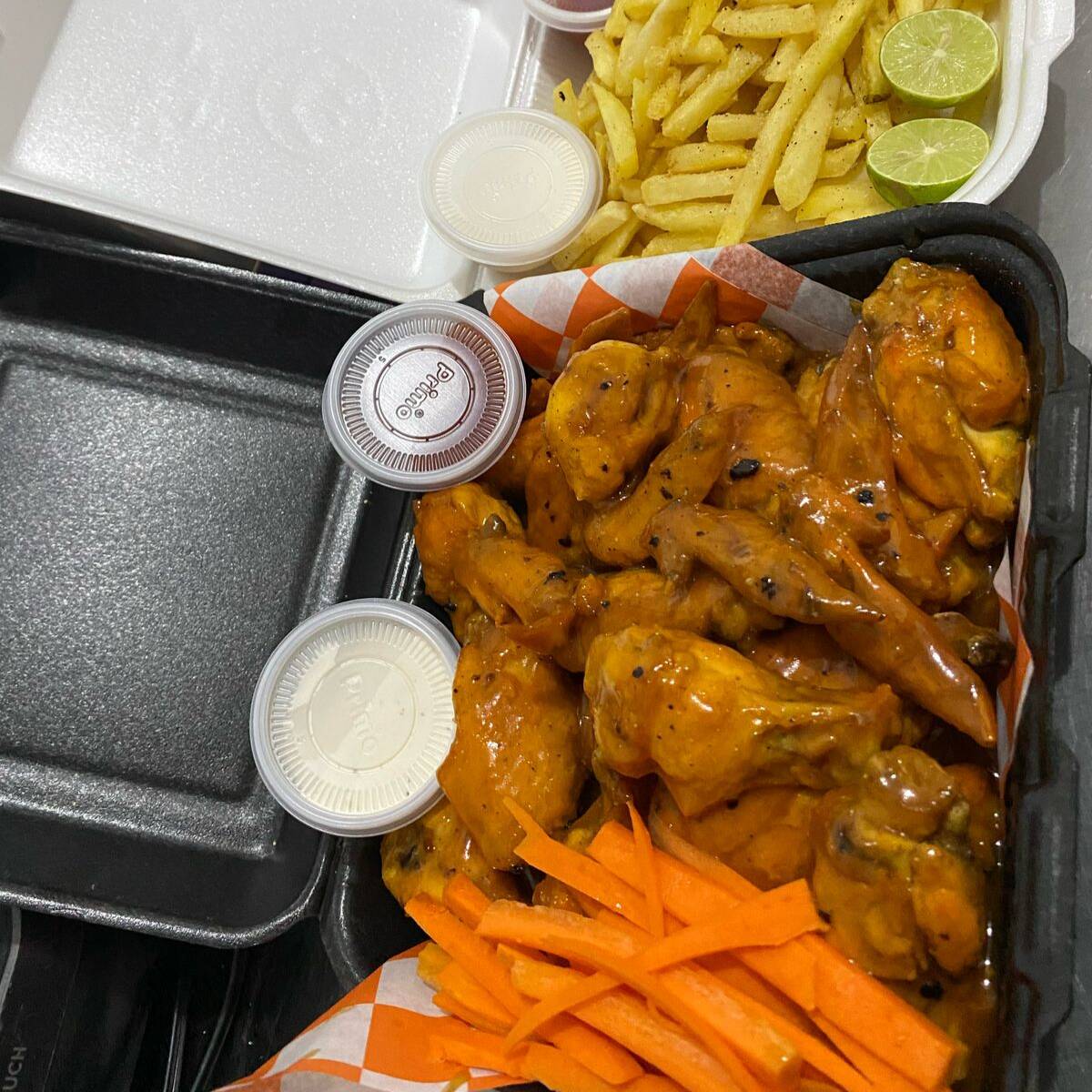 Alitas mango habanero