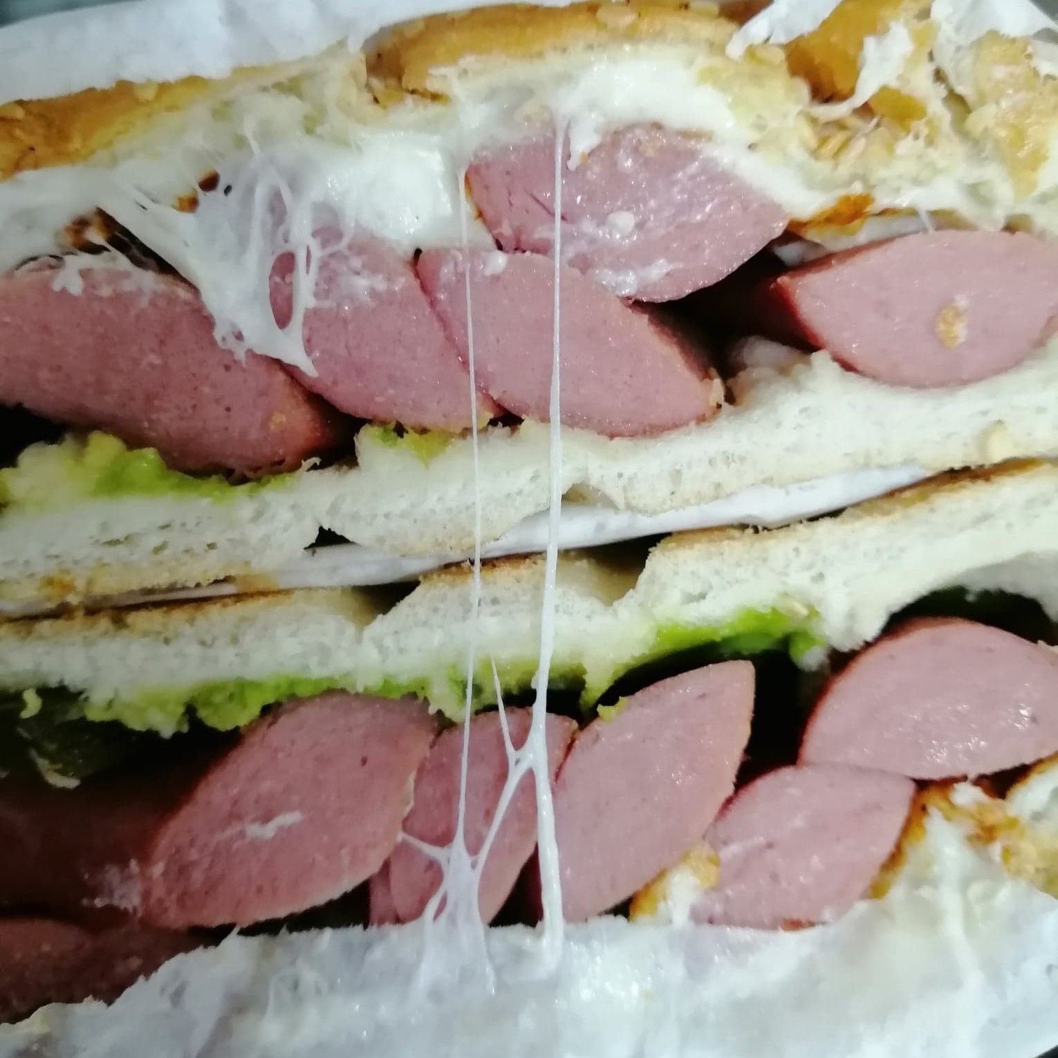 Salchicha con Quesillo