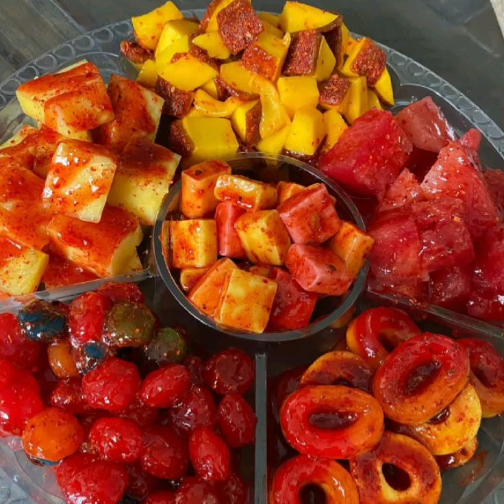 3 tipos de gomitas y 3 tipos de frutas