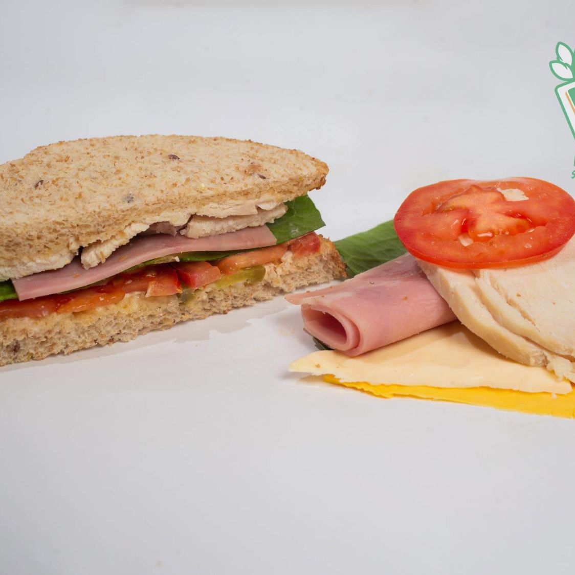 Sandwich de Jamón y Pollo