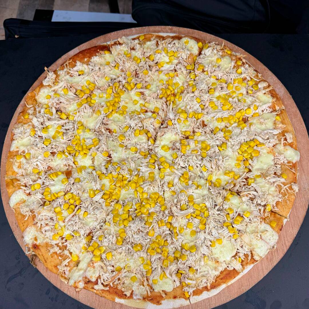 Pizza Grande Pollo y Maíz
