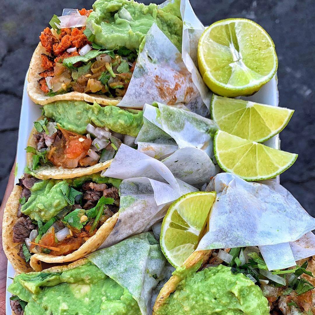 Orden de 5 Tacos de huevo y queso amarillo