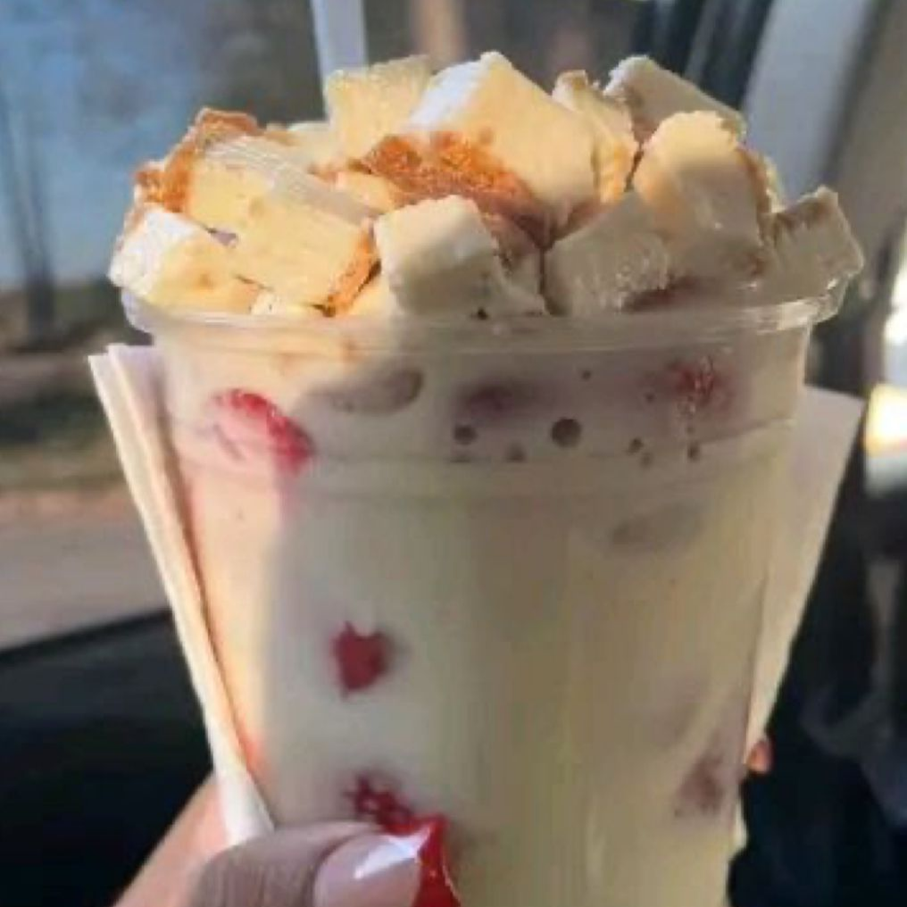 Fresas con Crema y Pay de Limon