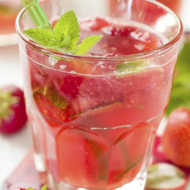 Agua de Fresa 1/2