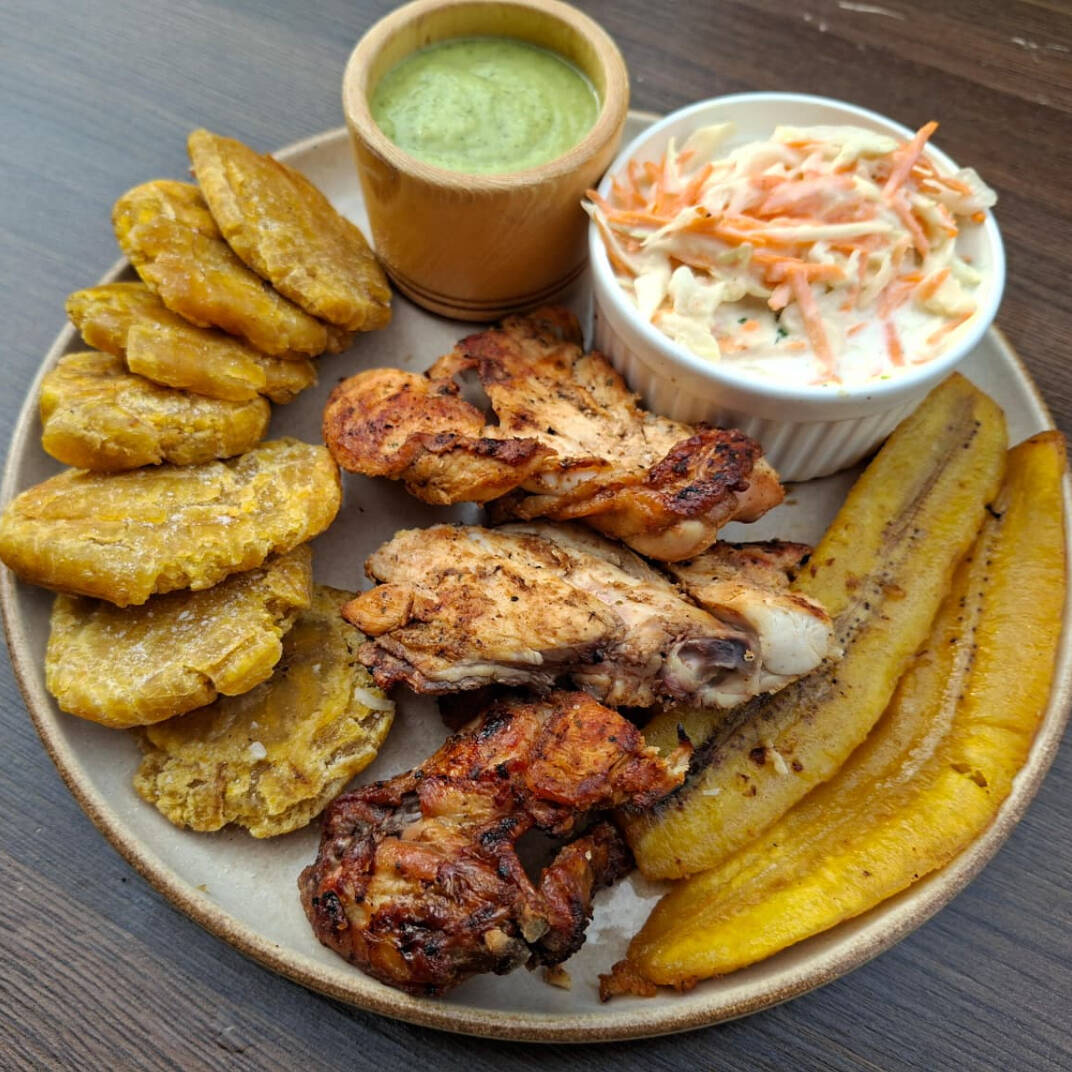 PROMO PARRILLERO MAS PATACONES