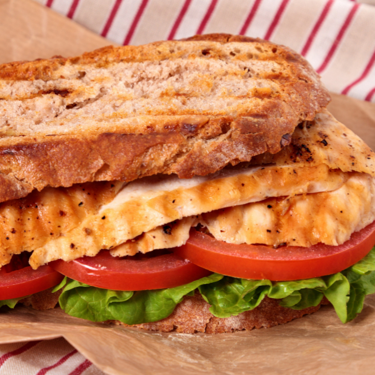 Sándwich de Pechuga de Pollo a la Plancha