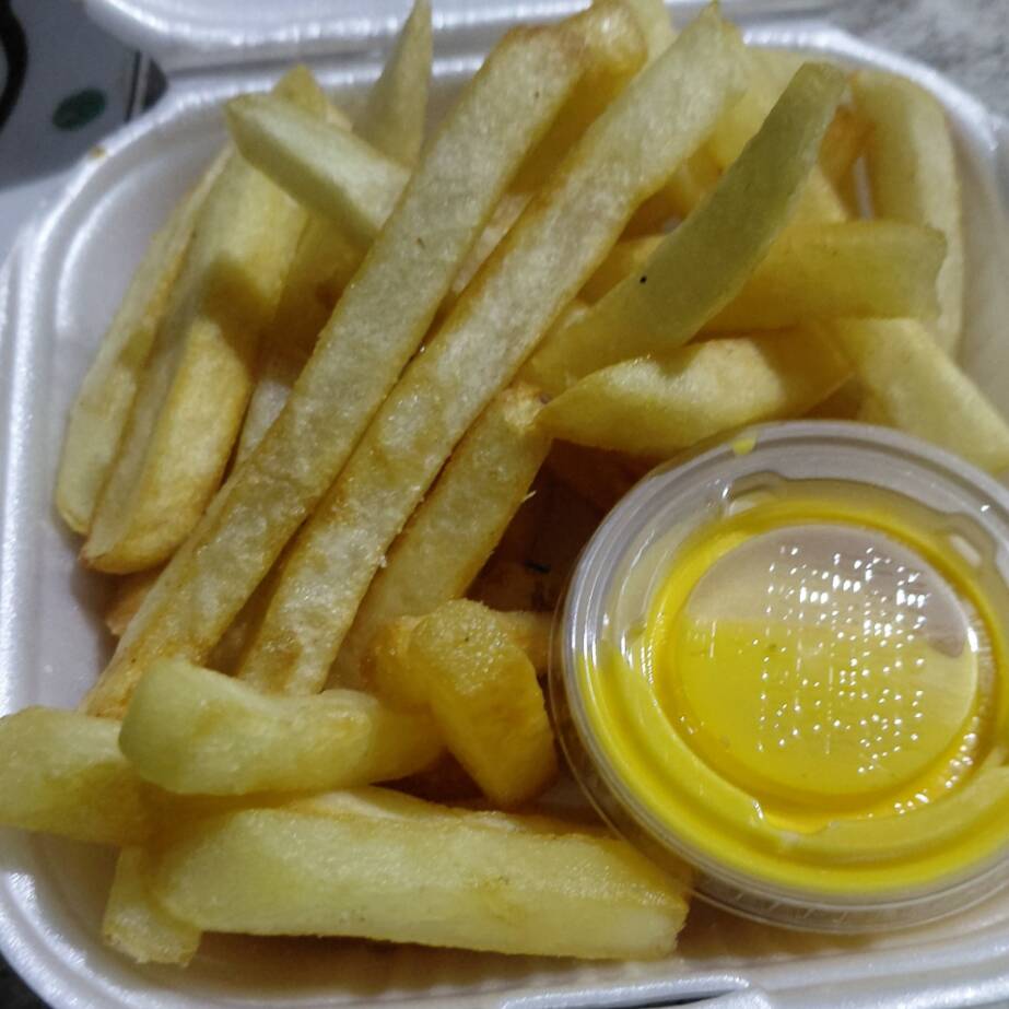 Papas Fritas C/Queso Amarillo