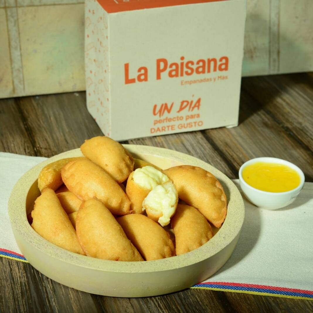 Combo 12 Empanaditas De Queso Mozarella