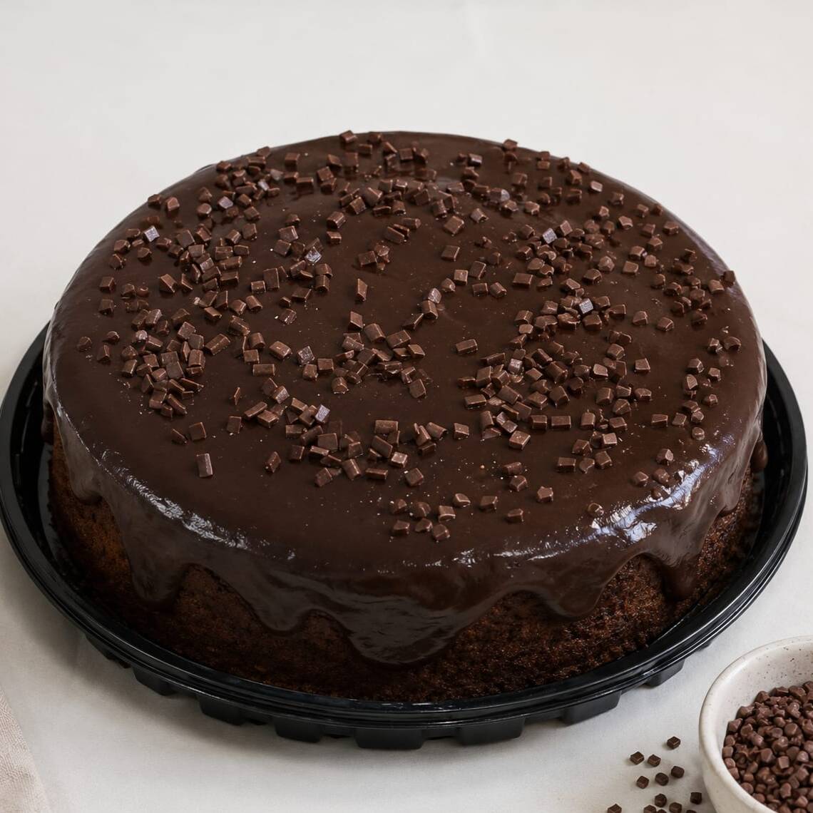 Massa super fofinha, feito com cacau. Finalizado com brigadeiro de chocolate feito com leite condensado Moça. aproximadamente 1kg