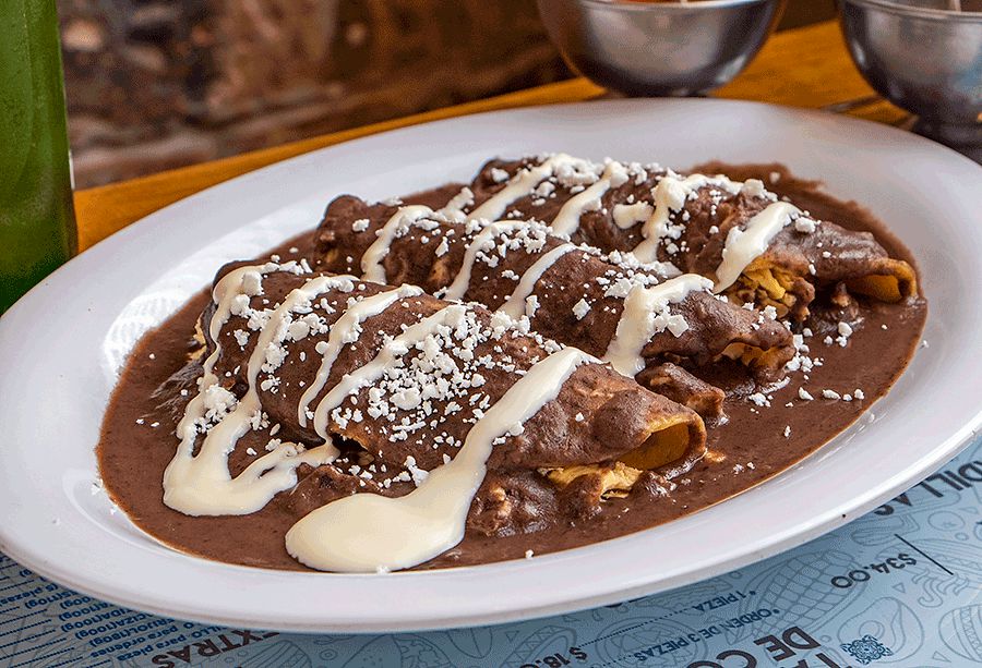 Orden de enfrijoladas con pollo