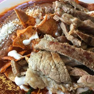Chilaquiles con Bistec