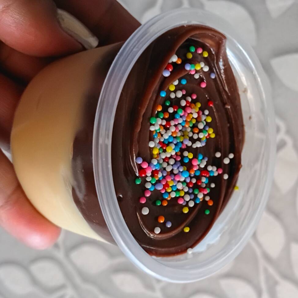 Delicioso brigadeiro de ninho com brigadeiro ao leite.
PESO 145G - Serve 1 pessoa!!!