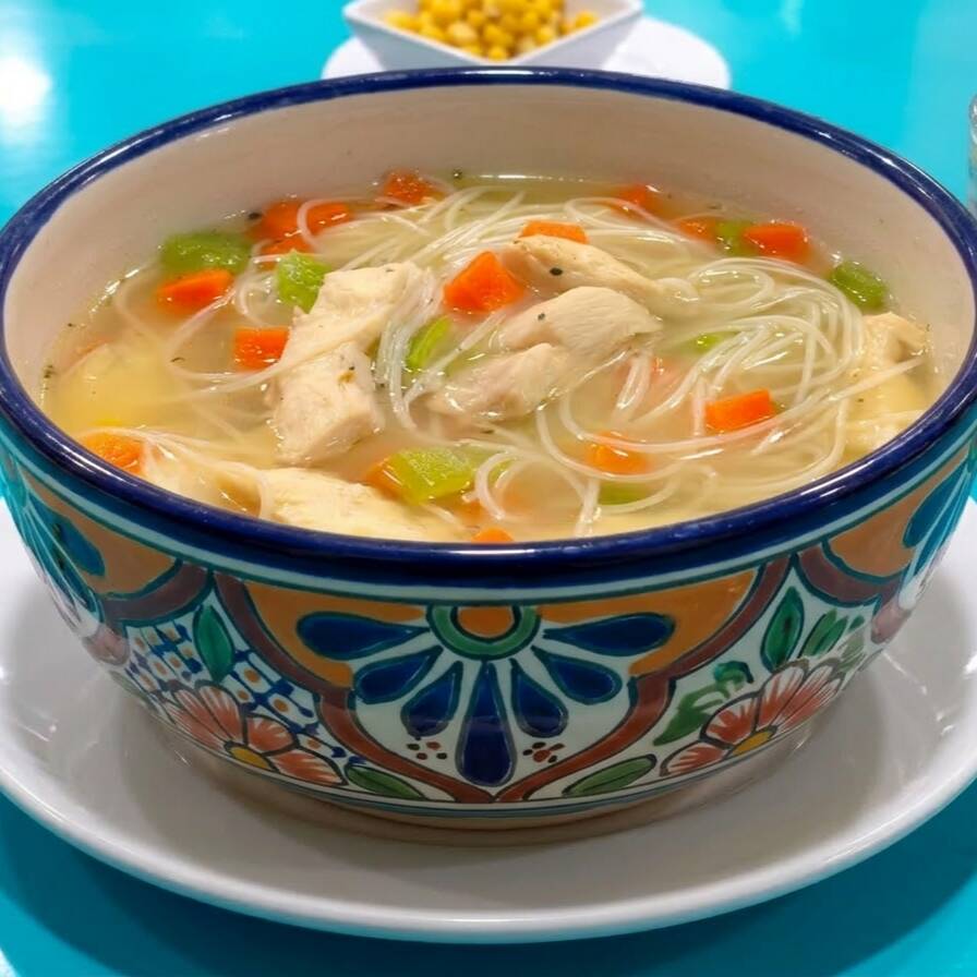 Sopas con Pechuga de Pollo