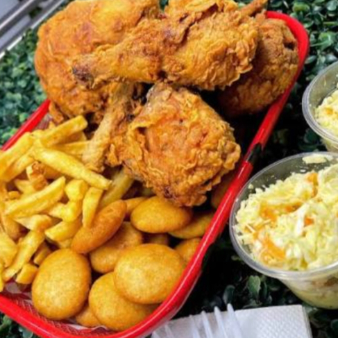 ⚽4 Piezas de Pollo Broaster+ Papas + Gaseosa 250ml