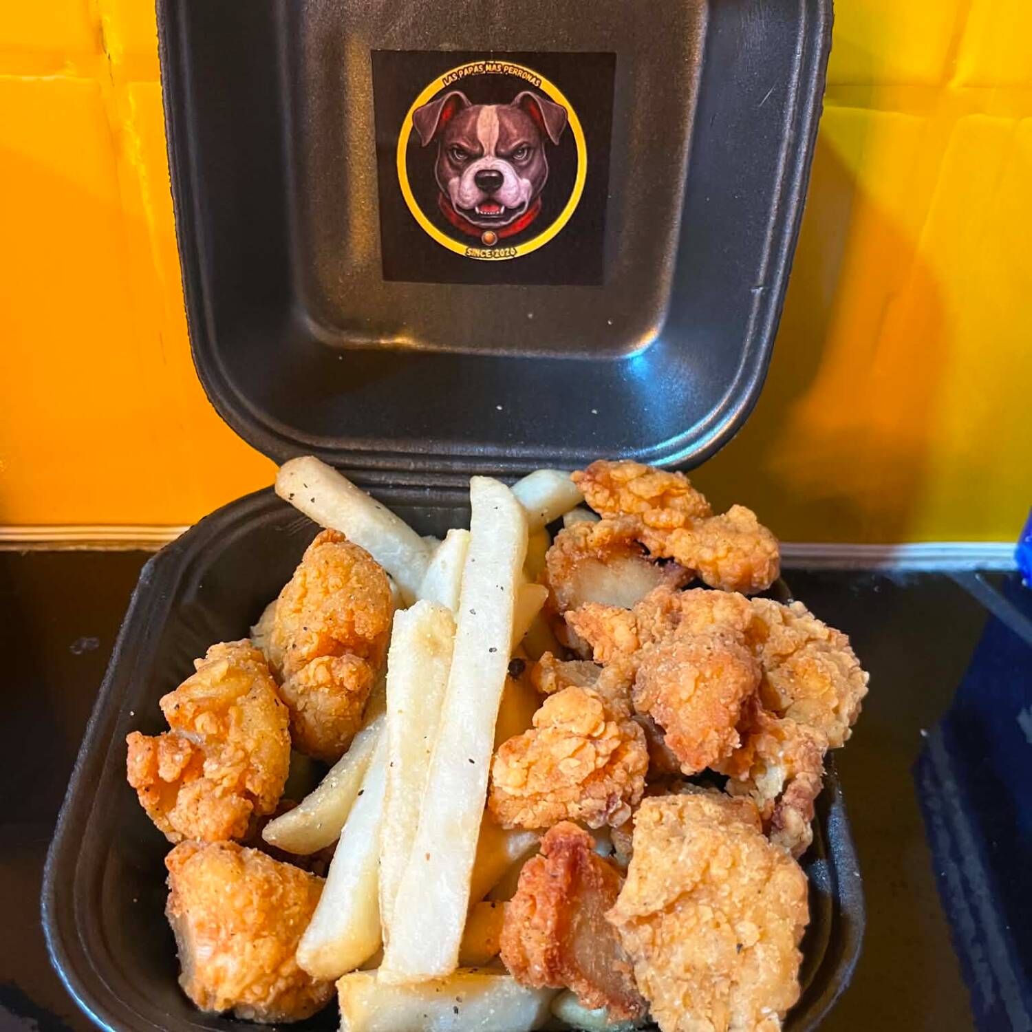 CAJA PERRONA