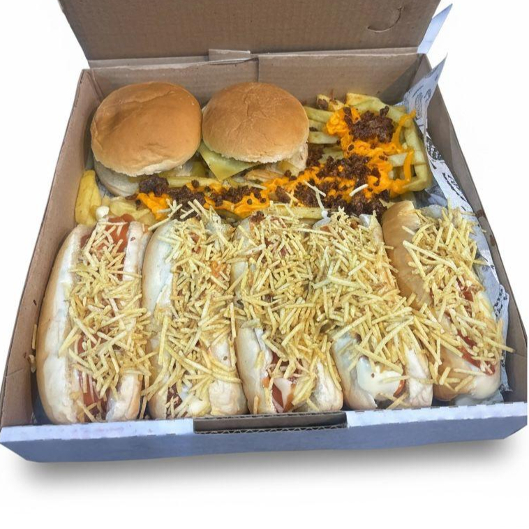 VENHA SE DELICIAR COM NOSSO QUERIDO COMBO BOX 2.0, 5 HOT DOG, 2 HABURGUER INDUSTRIAL, BATATA COM CHEDDAR E BACON