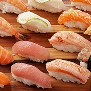 Escolha sua peça de Sushi (Niguiri) (Salmão, Atum, Peixe Branco ou Skin) Gramatura média da peça: 21g