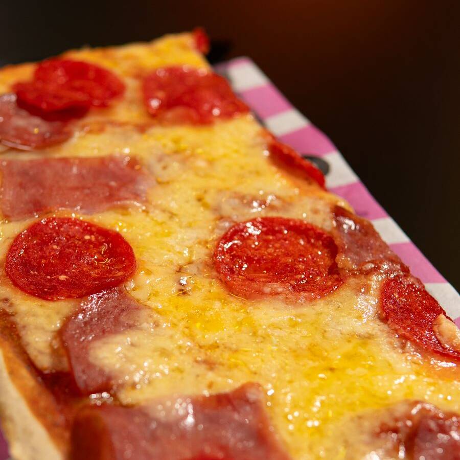 Pizza de Carnes Frías