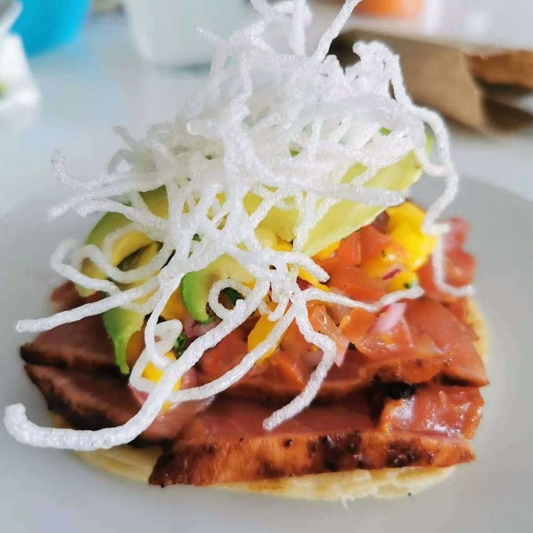 Tostada de Atún Caribeño