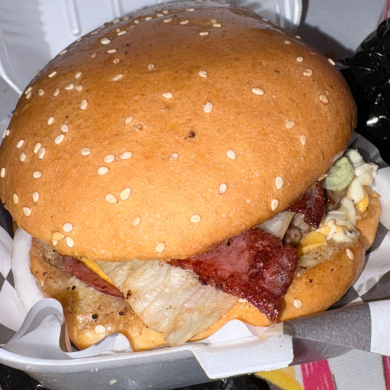 HAMBURGUESA CLÁSICA