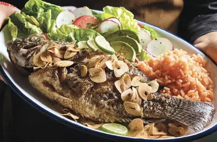 La más Deliciosa Mojarra al Mojo de Ajo!