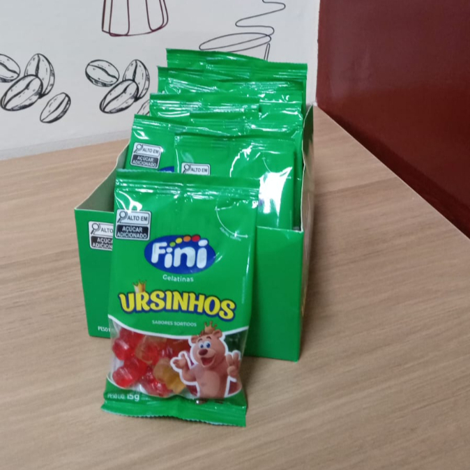 Um mix irresistível de sabores e cores! Cada bala Fini sortida oferece diversão e sabor em cada mordida. Perfeitas para compartilhar ou para aquele momento doce a qualquer hora do dia.